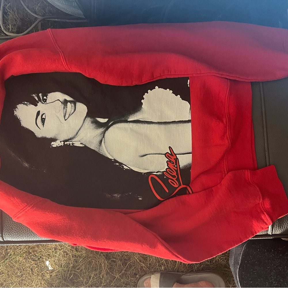 Selena Red Graphic Sweatshirt